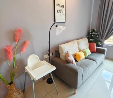 Malacca City Apartment | Pet Friendly 8 min Jonker Street, 2 day stay -20 Percent 5pax , Free Netflix 1 Carpark