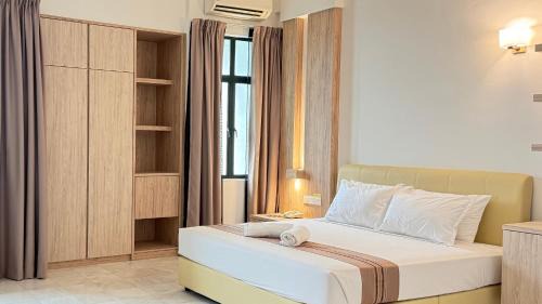 George Town Hotel | Stallions Suite Penang