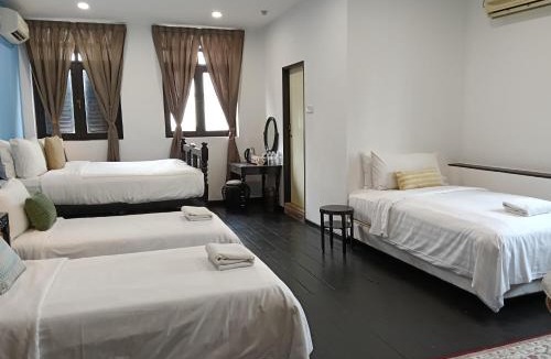 Taman Kota Laksamana Hotel | Heeren House by Amerald Group