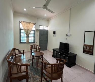 Kampung Gong Datok House | Novahaus4 Homestay Gong badak