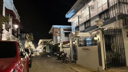 Calle Crisologo Hotel | Casa Pichay