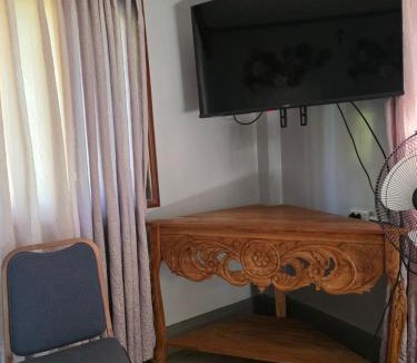Hernani Hotel | La Leona Homestay