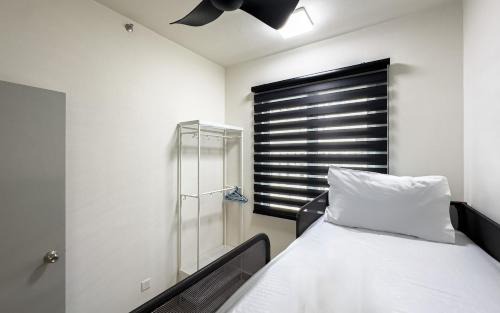 Sungai Buloh Apartment | Residensi Suasana Damai with Balcony by Airhost