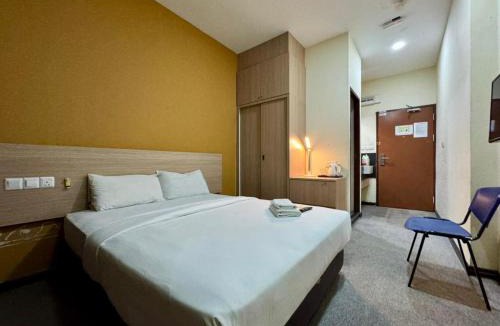 Tanjung Kidurong Hotel | OYO 91290 Cozitel