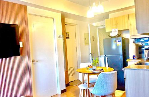 A. Bonifacio Apartment | Kids Asoy 1BR The Celandine Ayala Cloverleaf & MCU