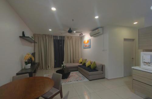 Shah Alam Apartment | Zamdyna Homestay Pool Icity Shah Alam