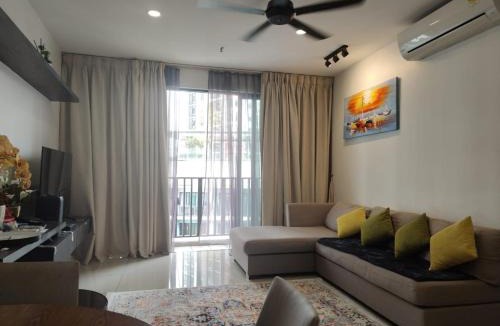 Shah Alam Apartment | Zamdyna Homestay Pool Icity Shah Alam