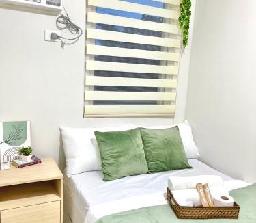 Mandaue Apartment | 2BR Family Condo for 6pax near IT Park Budget Stay at Urban Deca Homes Banilad by Gerra unit Nathan