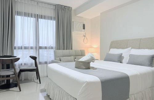 Bakilid Apartment | Luxe City Studios near Mall, JTower Residences