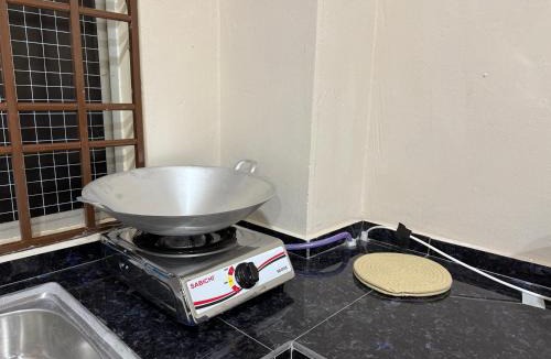 Hulu Kinta House | Megram Cozy Homestay , Meru Raya, Ipoh-Entire 4 bedrooms Unit for 23 Pax