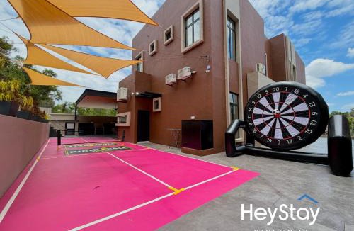 Bukit Beruang Villa | RetreatsVilla Luxury 5R4B 30Pax KTV Swimmingpool by HeyStay Management