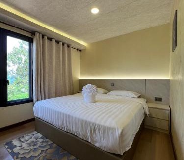 Tawau Hotel | Lunar Lodge 漫月楼 - Mountain Top Tranquil Luxury Rooms at Eco Valley Retreat Balung 豐之谷