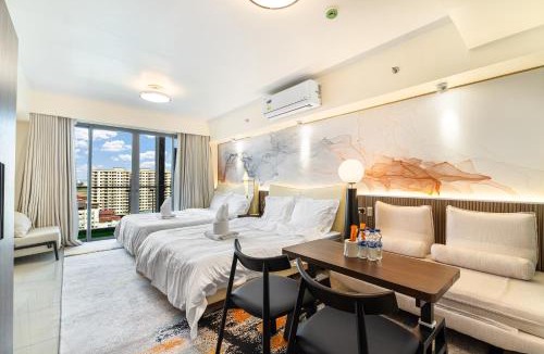 Baclaran Apartment | Cozy Suite with Sunset View near City of Dreams Casino, NAIA Airport, Solaire, Okada, Ayala Malls and MOA