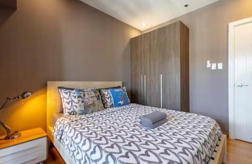 Downtown House | Versace-Inspired Condo Milano Residences