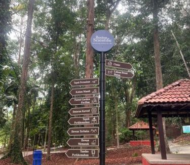 Nibong Tebal House | Cozy Tiny House By hnnacakery Near Hiking Trail Nibong Tebal