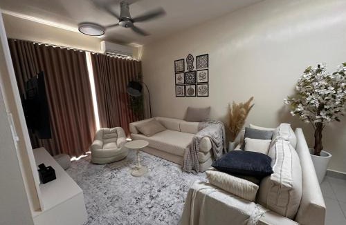 Sentul Pasar Apartment | LSH33 Signature Stay