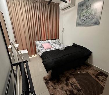 Sentul Pasar Apartment | LSH33 Signature Stay