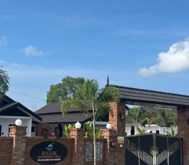 Kampung Merang House | RAZAK GUEST HOUSE