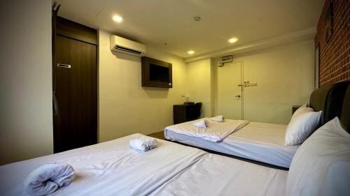 Pekeliling Hotel | Swing & Pillows - Sentul Titiwangsa