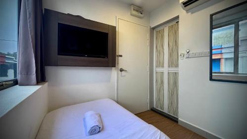 Pekeliling Hotel | Swing & Pillows - Sentul Titiwangsa