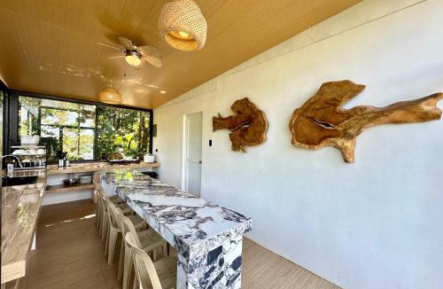 Siniloan House | Forresta Glasshouse