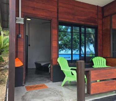 Tioman Island Hotel | Ella's Place Salang Tioman