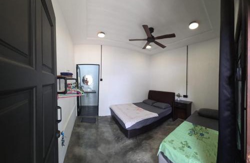 Tioman Island Hotel | Ella's Place Salang Tioman