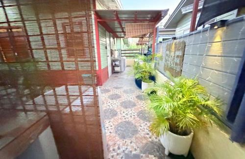 Olango Island House | Olango Island-Tiny Guest House Fully Furnished with Hot Shower, Washer, Wi-Fi, Netflix & King Bed S&E-3