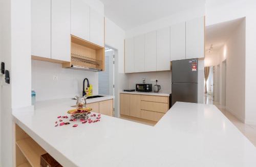 Bandar Tun Razak Apartment | Emerald Hill Kuala Lumpur by HLG