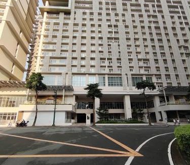 Bonifacio Global City Apartment | Condo Suite 1 Bedroom McKinley West Taguig City