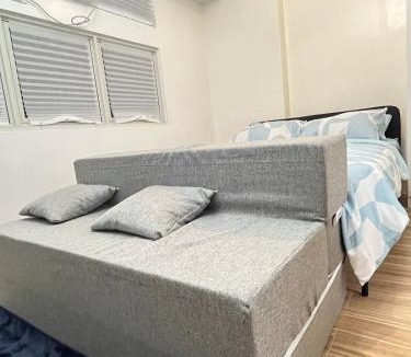 Binan City Apartment | Holly's Place by Motorists Transient House
