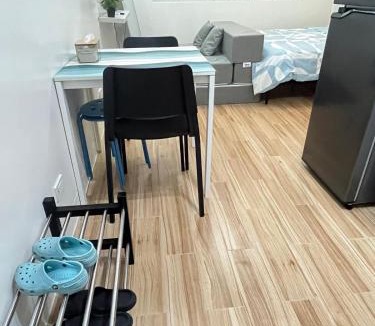 Binan City Apartment | Holly's Place by Motorists Transient House