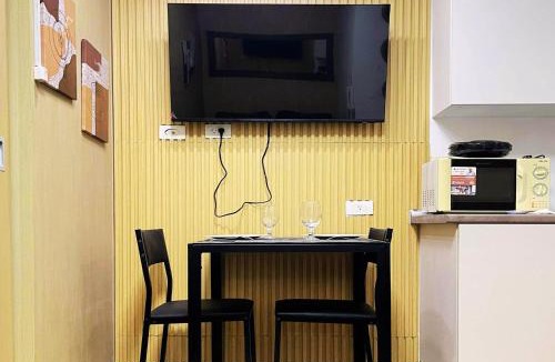 Ususan Apartment | Charm's City Escape at Grace Residences