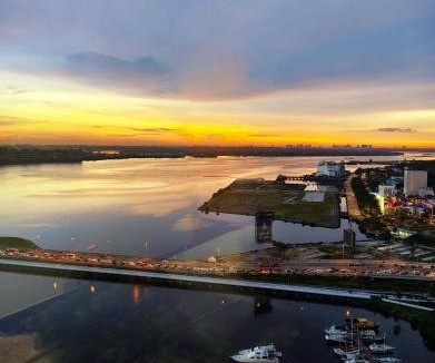 Central District Apartment | R&F Sea View 2BR New Luxury Design 5pax, Pet Friendly 1CP Netflix I CIQ RTS High Floor Unblock Super Sea View