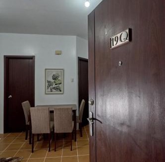 Philippines Apartment | Urban Oasis Pioneer Woodlands Mandaluyong with WiFi