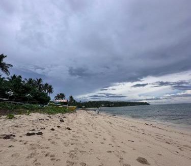 Burgos House | Subangan bayud3, Burgos central location