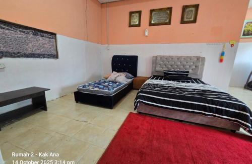 Pasir Puteh House | Homestay Kak Ana