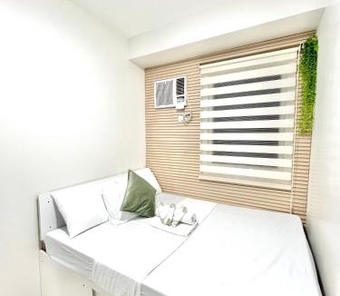 Mandaue Apartment | 2 Bedroom Condo Fully-Furnished good for 5-6pax by Gerra at Urban Deca Homes Banilad