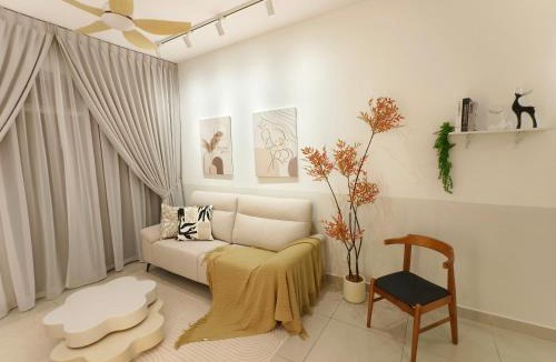 Johor Bahru Apartment | Aliff Height Tampoi 2BR Warm Japanese Pool View 5pax I PetFriendly I Netflix 2Carpark