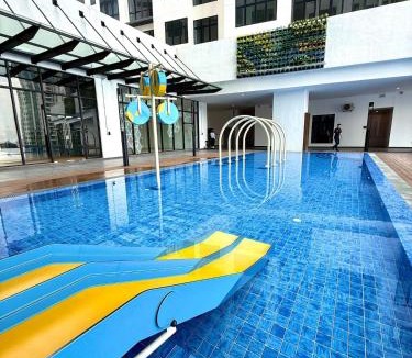 Taman Century Apartment | KSL Carton King Suites B By STAY