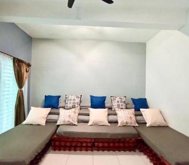 Hulu Kinta House | Animation Homes I Meru Raya IPOH I by Grab A Stay l 16pax max