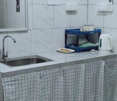 Interior Divison House | Homestay Rezquna Deluxe Studio