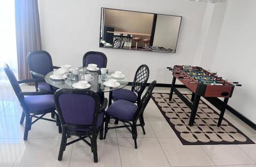 Likas Apartment | Likas Square Serviced Apartment - Seaview with 3bedrooms for 9pax by Kocy Homestay