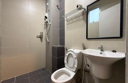 Setia Tropika Apartment | New Cozy 3BR 4Bath Spacious Centra Residences at Dato ONN With Pool Gym Balcony