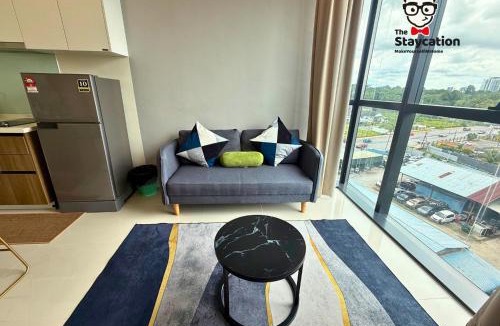 Batu Lintang Apartment | Staycation Homestay 82 Kozi Square near SGH