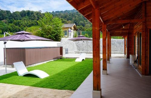 Kampung Bakau Ski Chalet | Moonking Chalet