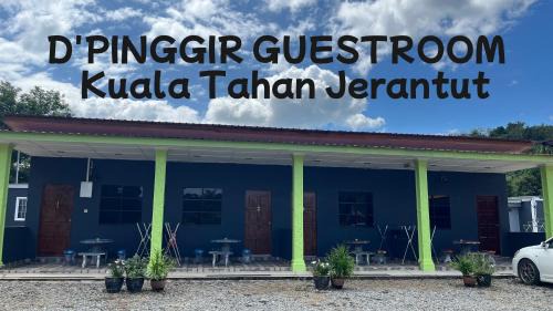 Kuala Tahan Cabin | D'pinggir Guest Room