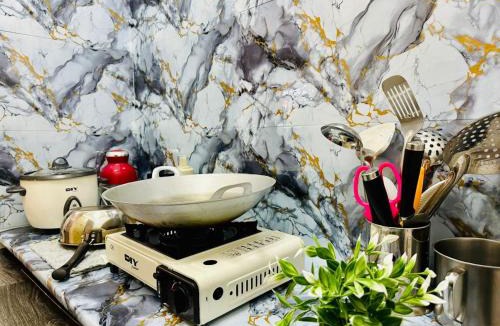 Tanjung Tanah Merah Apartment | PD Homestay 1BR LEVEL 3 with pool and seaview
