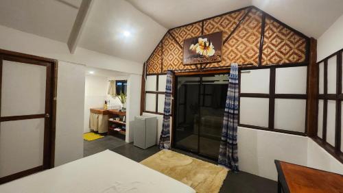 Enrique Villanueva Apartment | Molmol Cafe