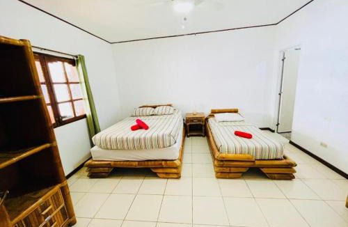 Basdiot Villa | Oceanfront Hideaway Moalboal